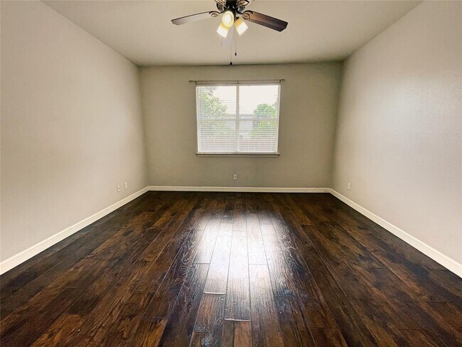 Building Photo - 2059 Carlisle Castle Dr