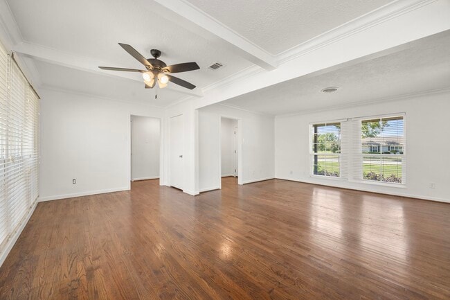 Building Photo - 1726 Wycliffe Dr