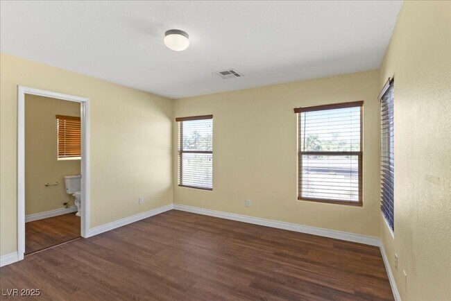 Building Photo - 4748 Golden Shimmer Ave