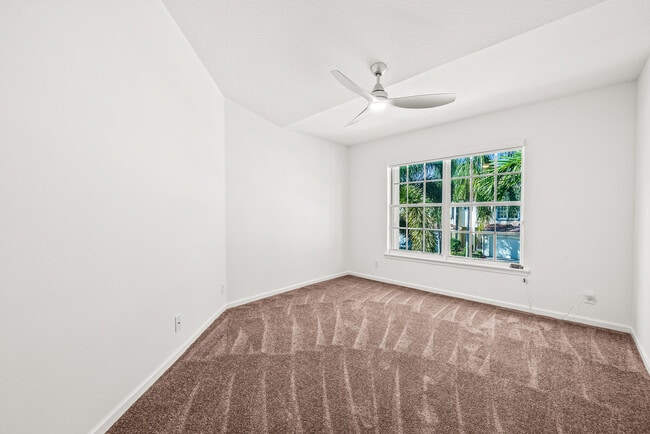 Building Photo - 8024 Briantea Dr