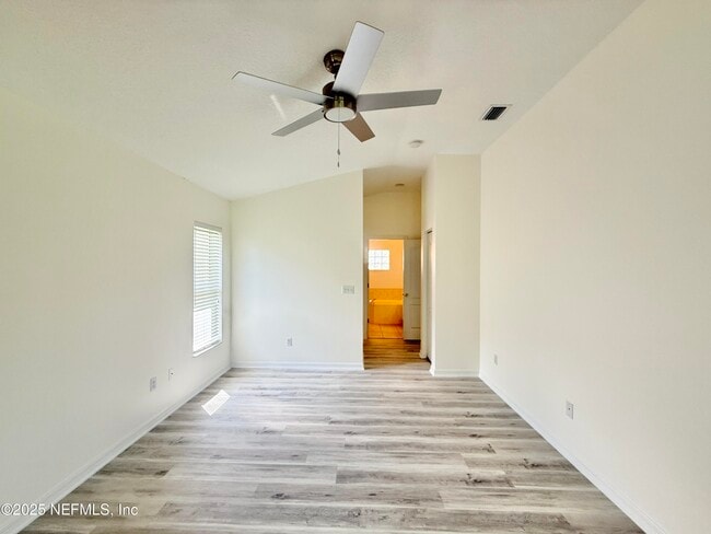 Building Photo - 704 Captains Dr