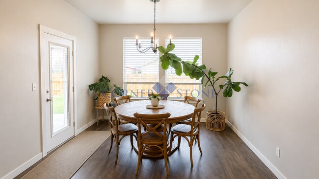Building Photo - Spacious Family Home with 3-Car Garage & Fully Fenced Backyard in Nampa