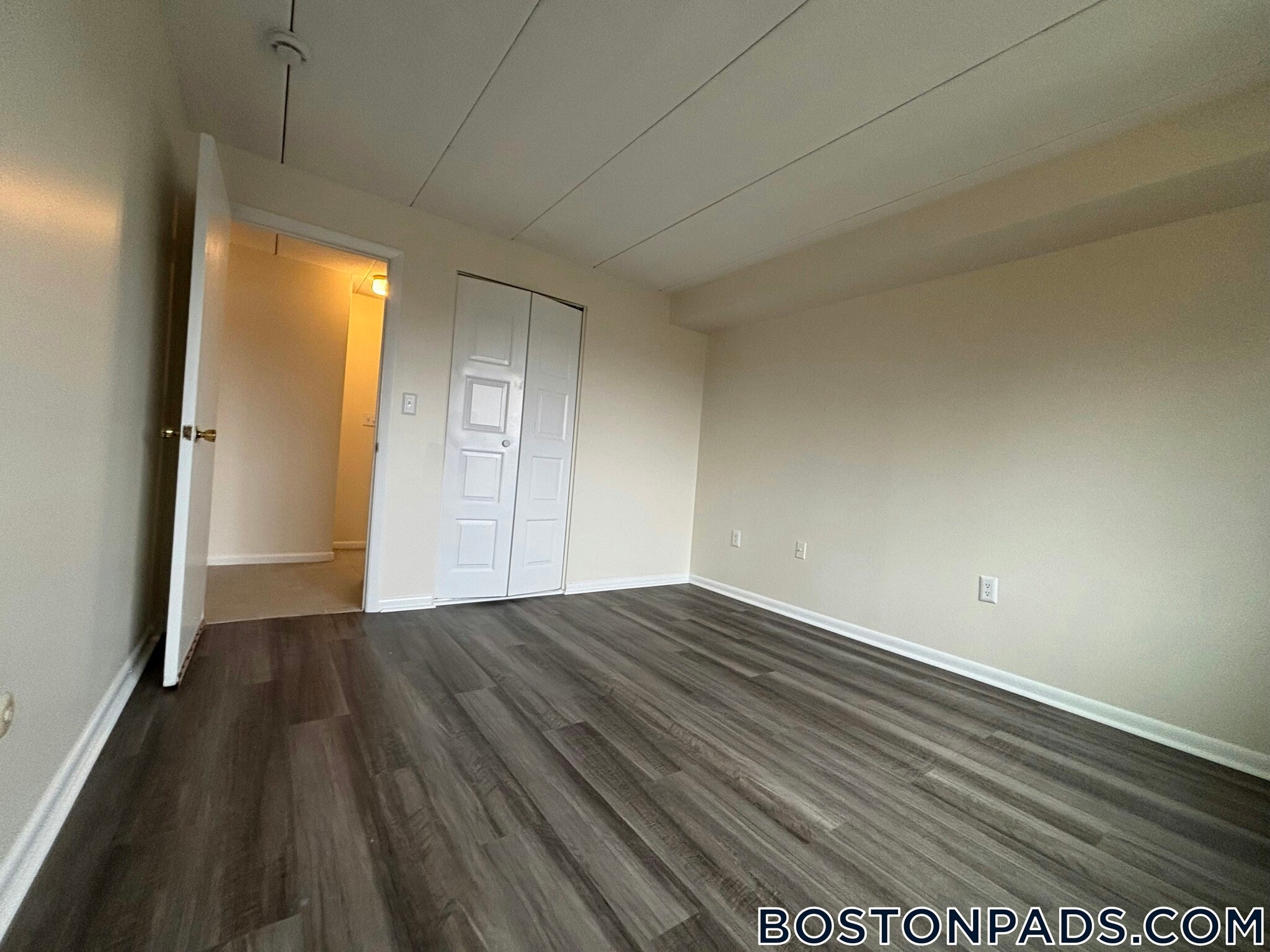 Building Photo - 51 Hill Rd