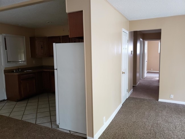 Building Photo - 7802 Ruskin Way