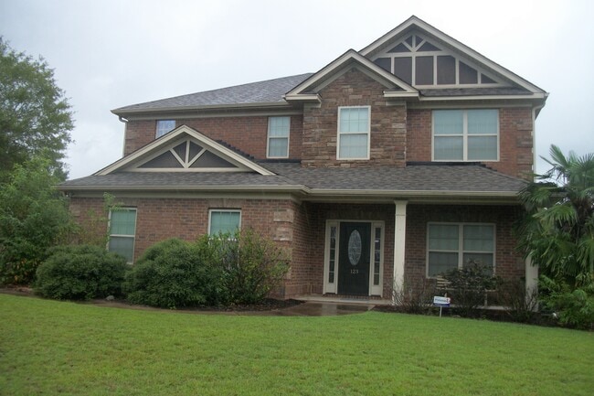 Primary Photo - 123 Hackamore Ln