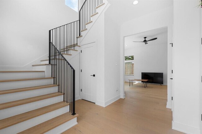 Building Photo - 3512 Mosley Ct