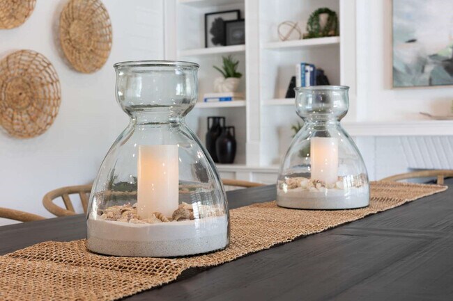 Building Photo - 2004 NE 17th Way