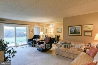 Building Photo - 1631 Edgewood Pl