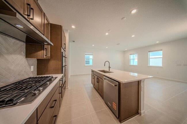 Building Photo - 1414 RIDGEBACK Ln
