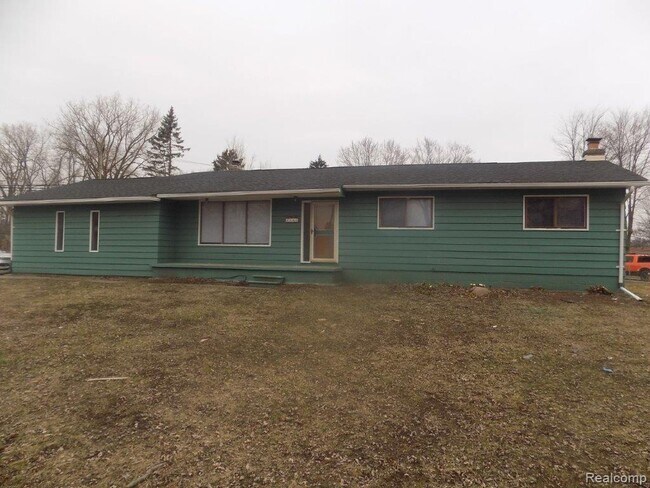 Primary Photo - 2821 W Utica Rd