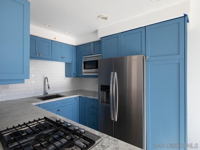 Building Photo - 721 Camino Del Mar