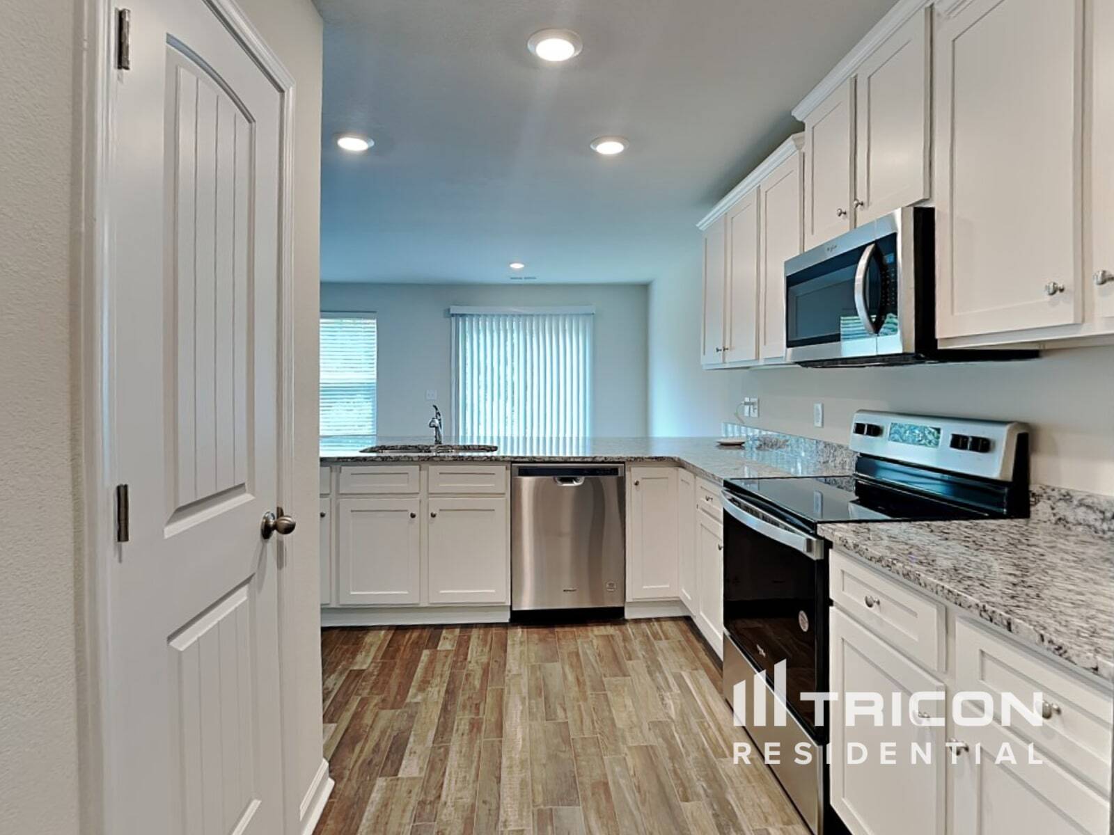 Building Photo - 2124 Southlea Dr