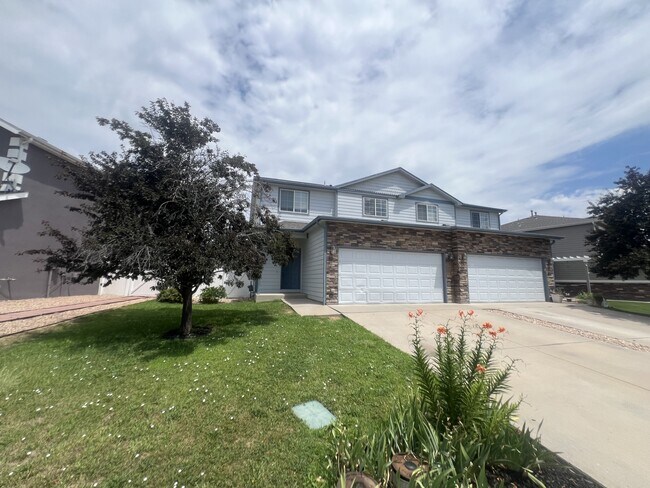 Building Photo - 3320 Barbera St