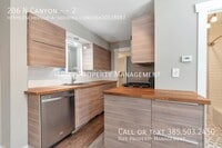 Building Photo - 206 N Canyon Rd