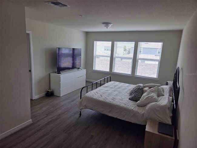 Building Photo - 10829 Wooded Acre Aly