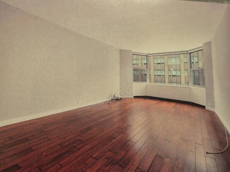 Building Photo - 535 N Michigan Ave