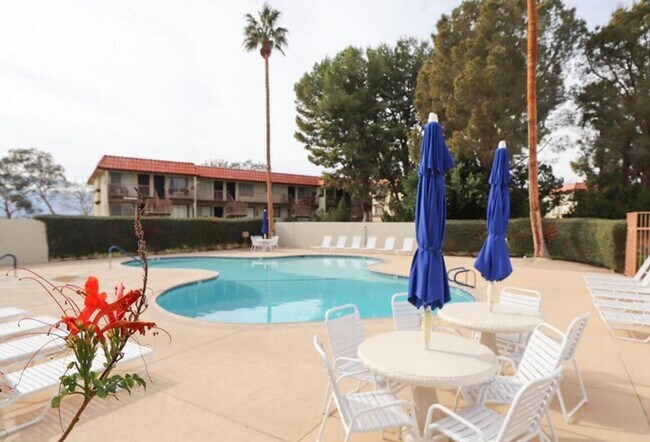 Building Photo - 9647 Spyglass Ave