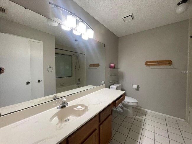 Building Photo - 628 Holbrook Cir