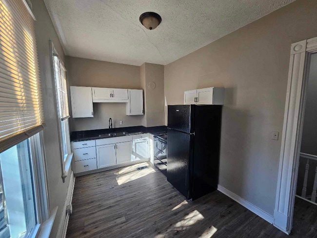 Building Photo - 2009 Greenup St