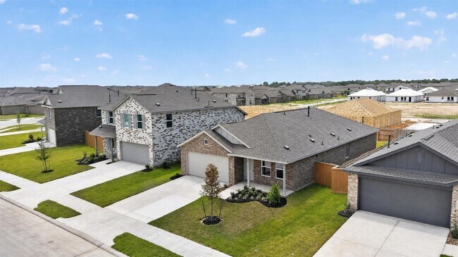 Building Photo - 3008 Calhoun Fls Dr