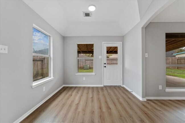 Building Photo - 10051 Williams Field Dr