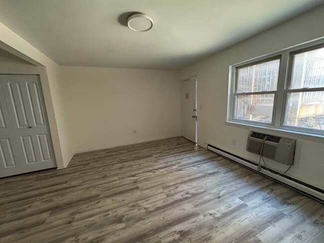 Building Photo - 81 70th St