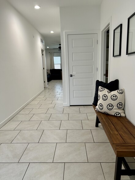 Building Photo - 13306 N Jessett Ln