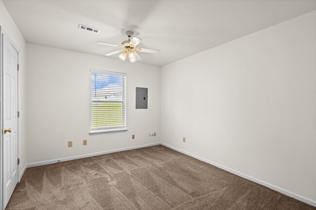 Building Photo - 3523-3525 Prescott Dr.