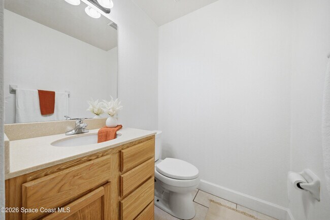 Building Photo - 2605 S Park Ave