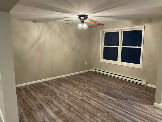 Living room - 23 Brook St