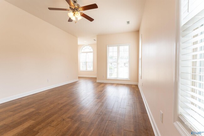 Building Photo - 105 Kaileigh Paige Cir