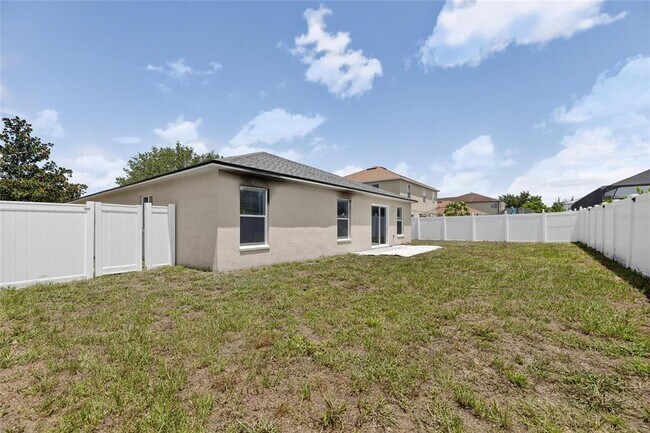 Building Photo - 10610 Boyette Creek Blvd