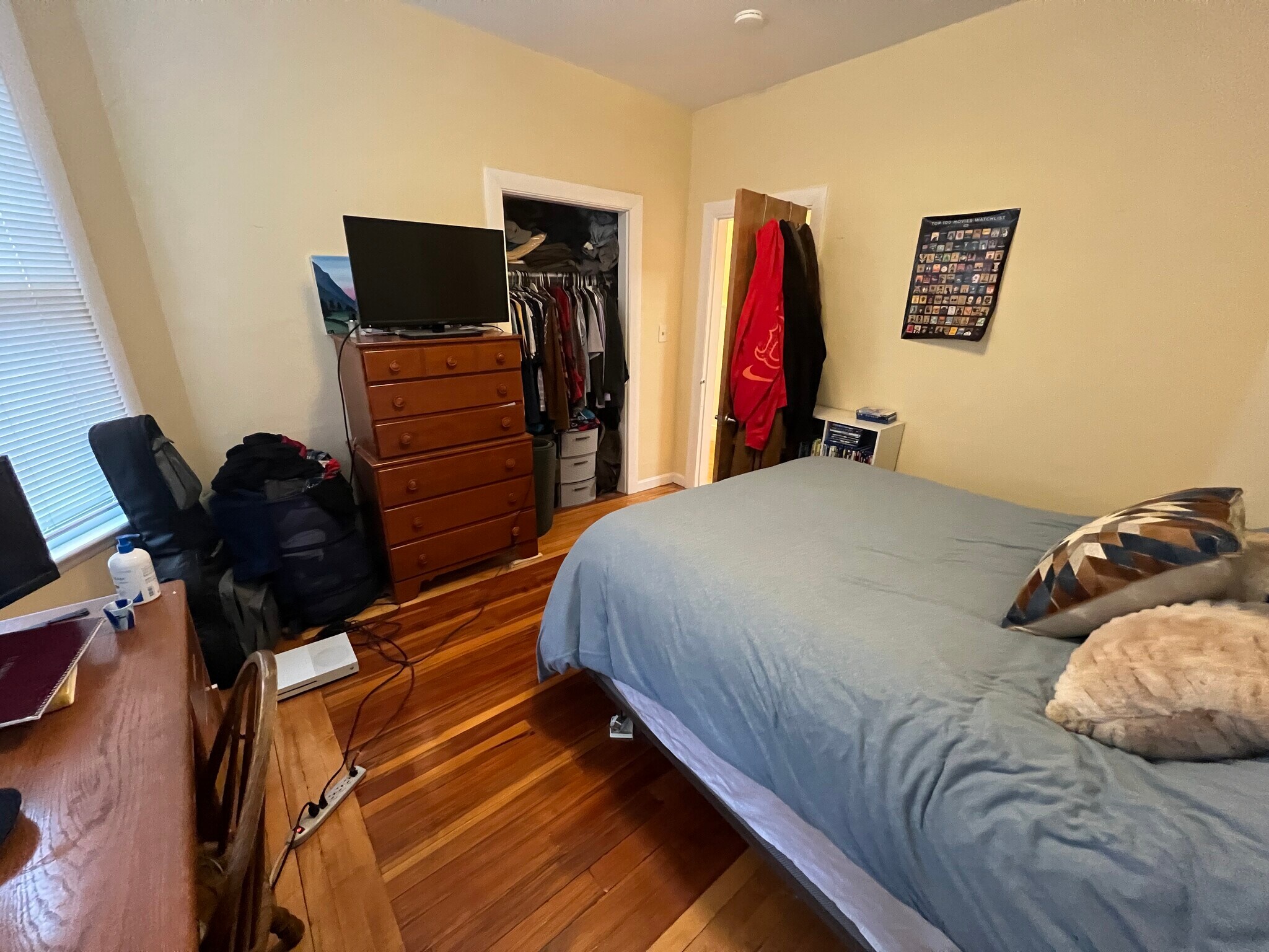 Building Photo - 27 Cameron Ave