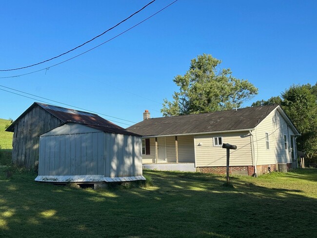 Building Photo - 2 or 3 Bedroom / 1 Bath   Chuckey, TN