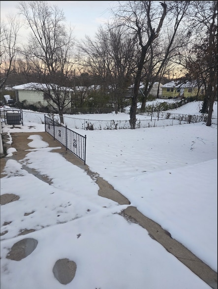 Building Photo - 336 Lanark Rd