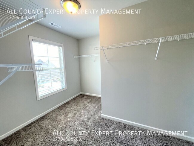 Building Photo - 6512 Crosscreek Ln