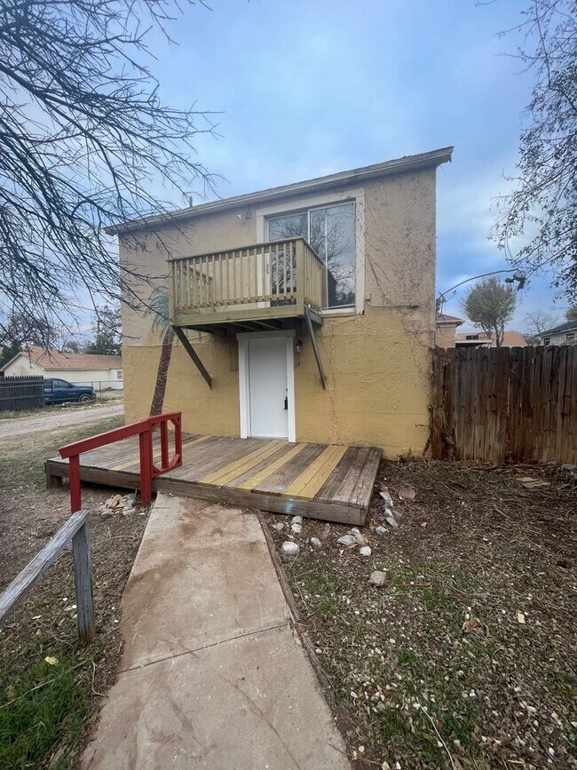 Building Photo - KC-1209 Bawcom