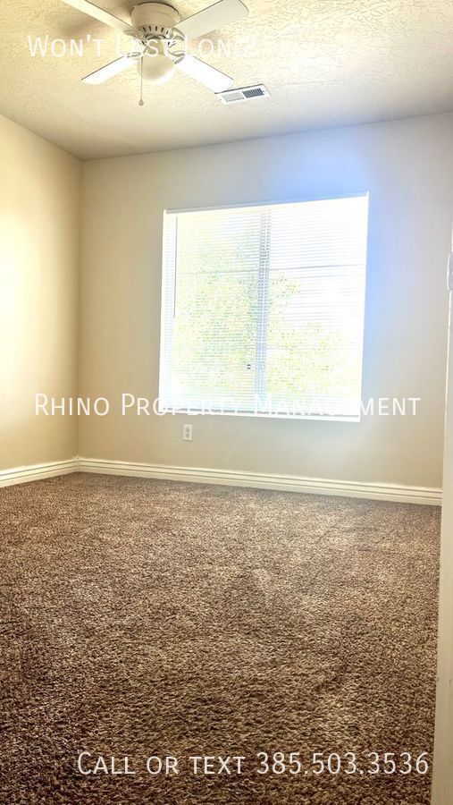 Building Photo - 3809 S Clare Dr