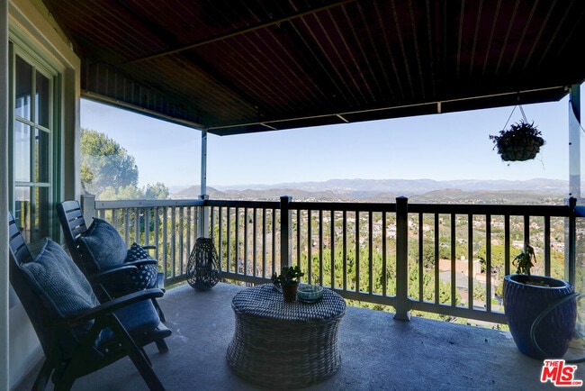 Building Photo - 456 S McKnight Rd