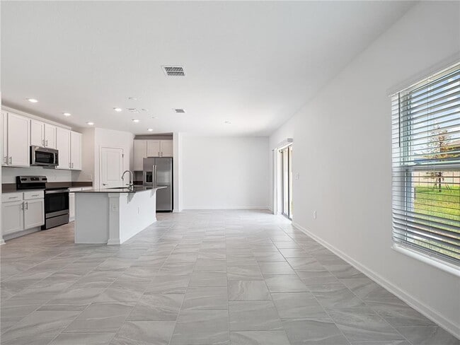 Building Photo - 571 Jett Ln