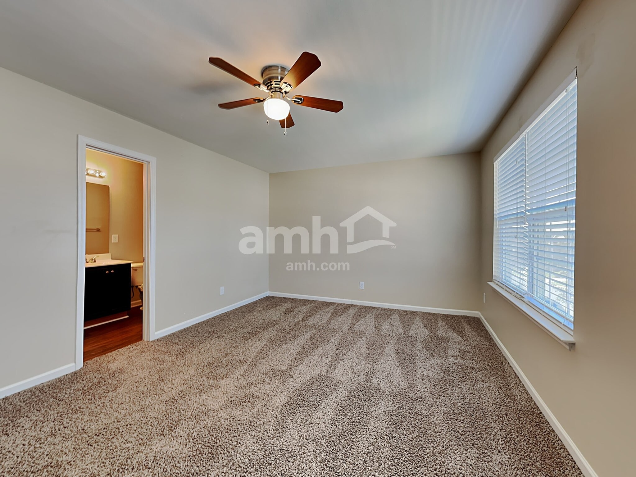 Building Photo - 5963 Odenton Ln