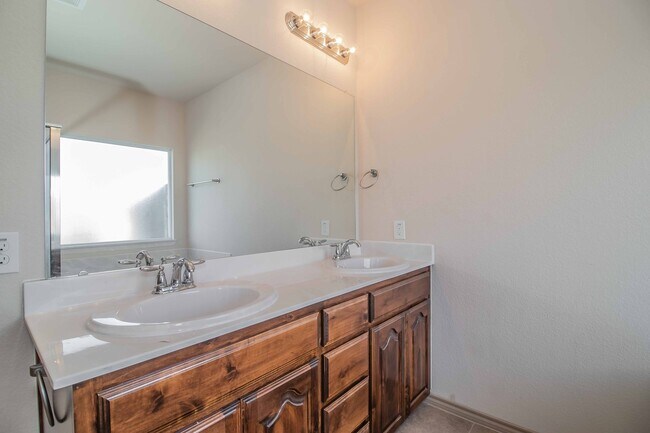 Building Photo - COMING SOON! Corner lot home in a quiet cu...