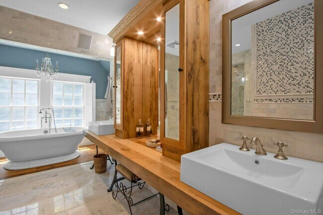 Building Photo - 314 Haverstraw Rd