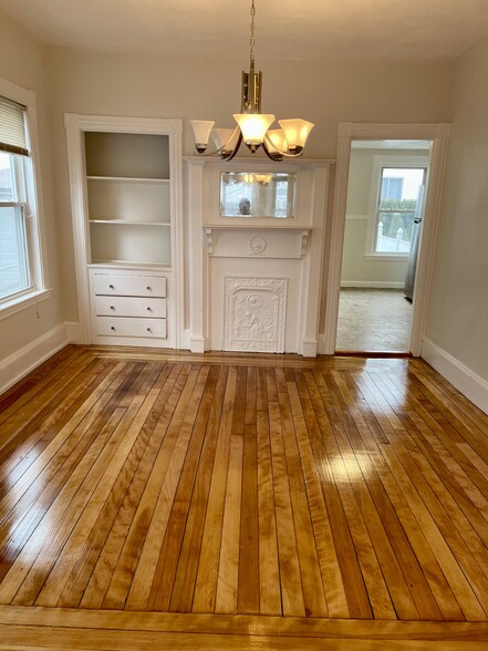 Dining room. - 77 Linden St