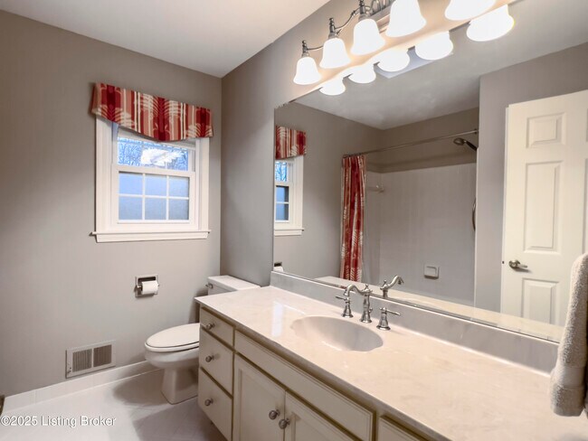 Building Photo - 1508 Sylvan Wynde