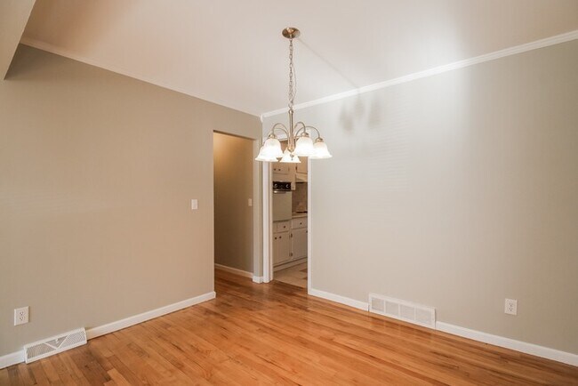 Building Photo - 1148 Lanette Dr