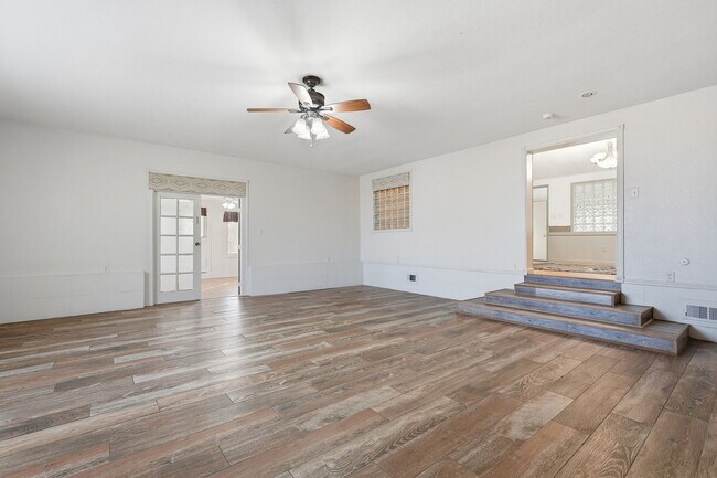 Building Photo - 2237 W Foothill St