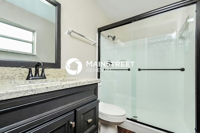 Building Photo - 4 Bedroom Pet-Friendly Home in Lakeland, FL with Main Street Renewal