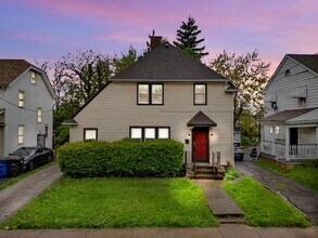 Building Photo - Single Family Home
