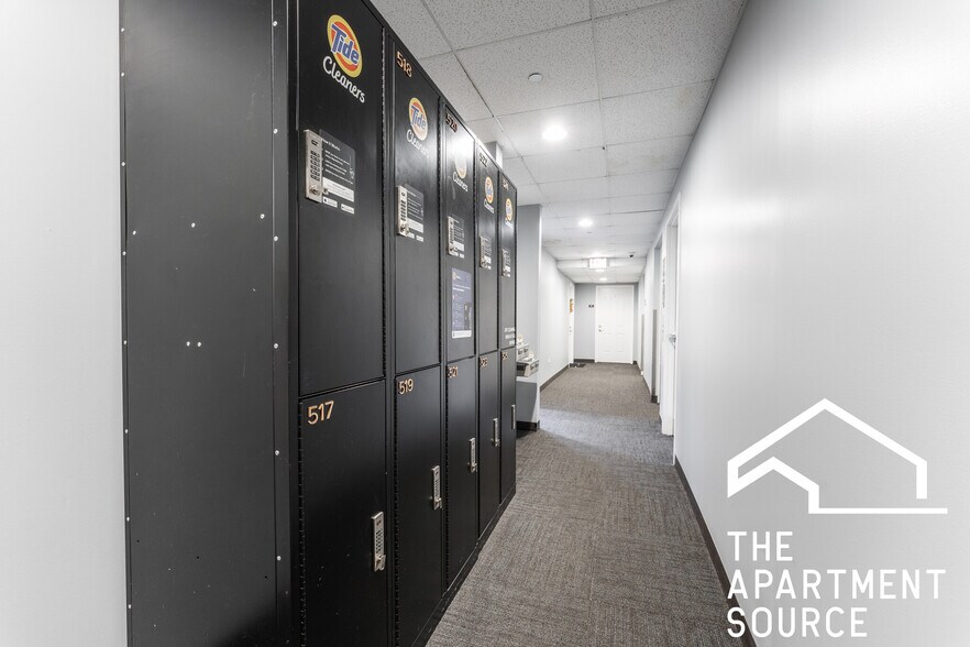 Building Photo - 1464 S MICHIGAN Ave